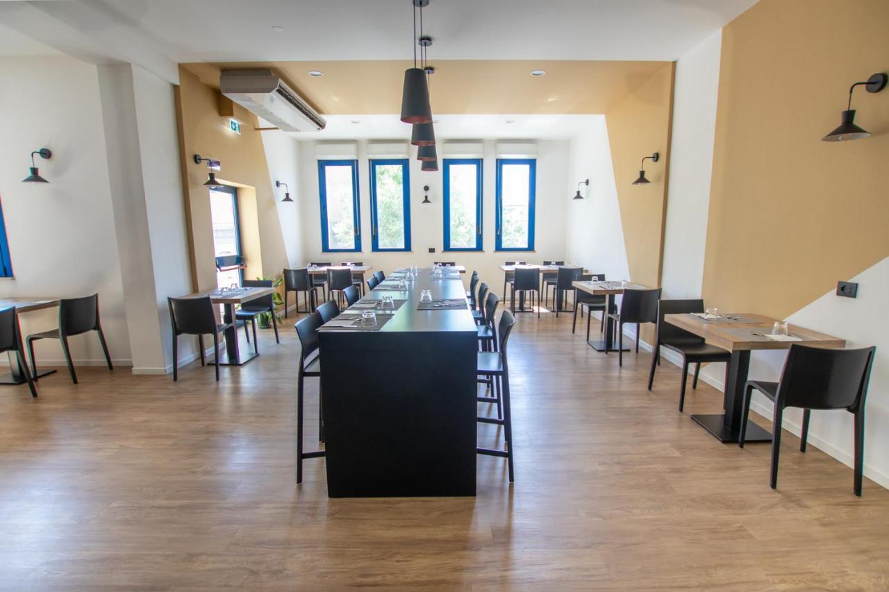 ראבנה Piccolo Hotel מראה חיצוני תמונה