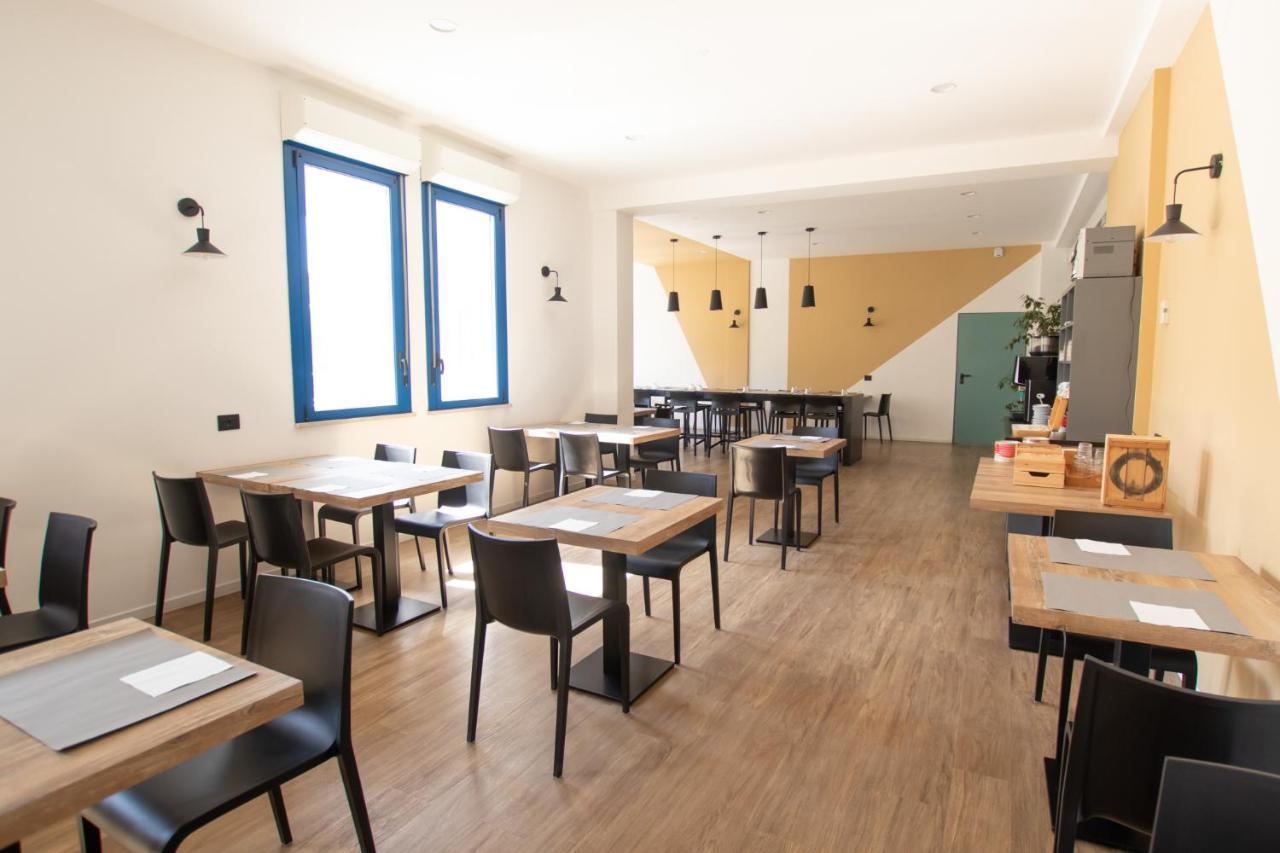 ראבנה Piccolo Hotel מראה חיצוני תמונה