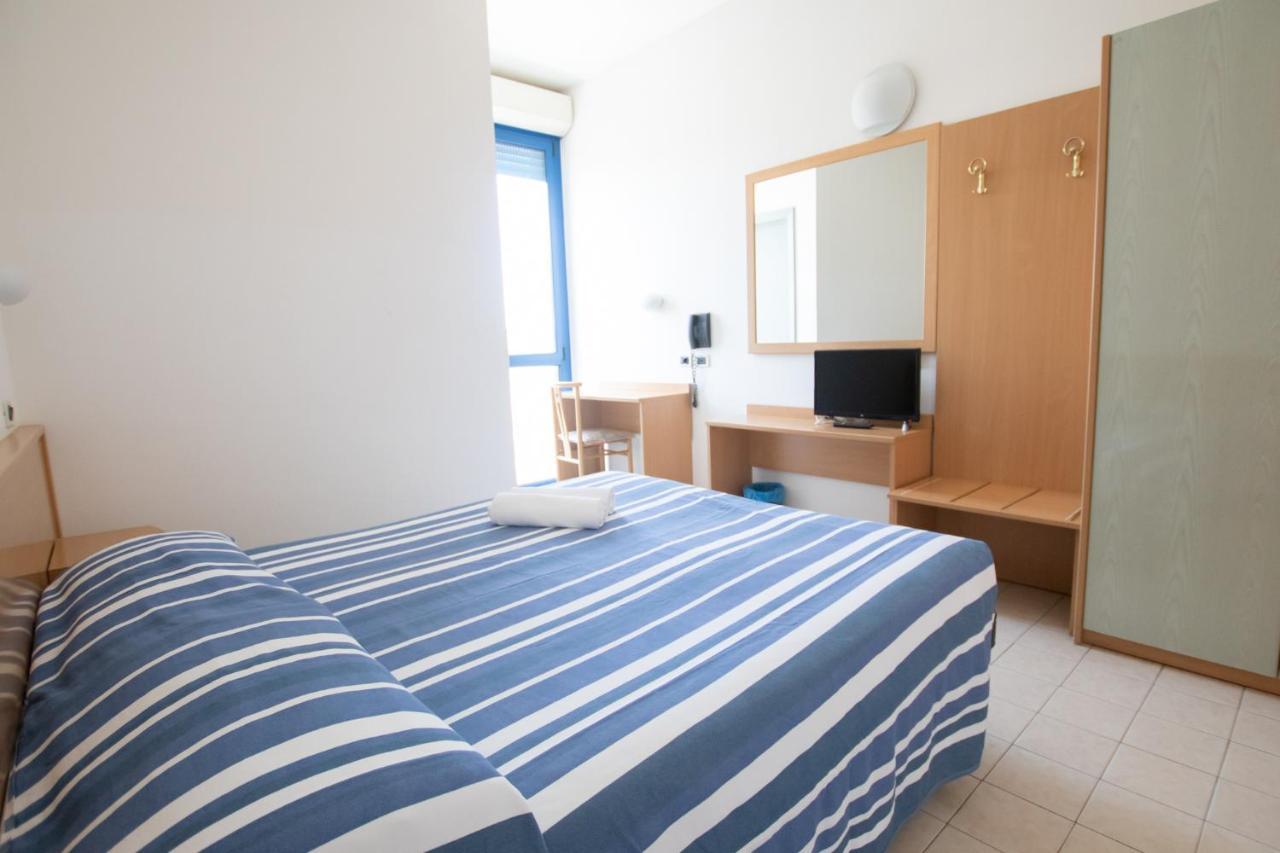 ראבנה Piccolo Hotel מראה חיצוני תמונה