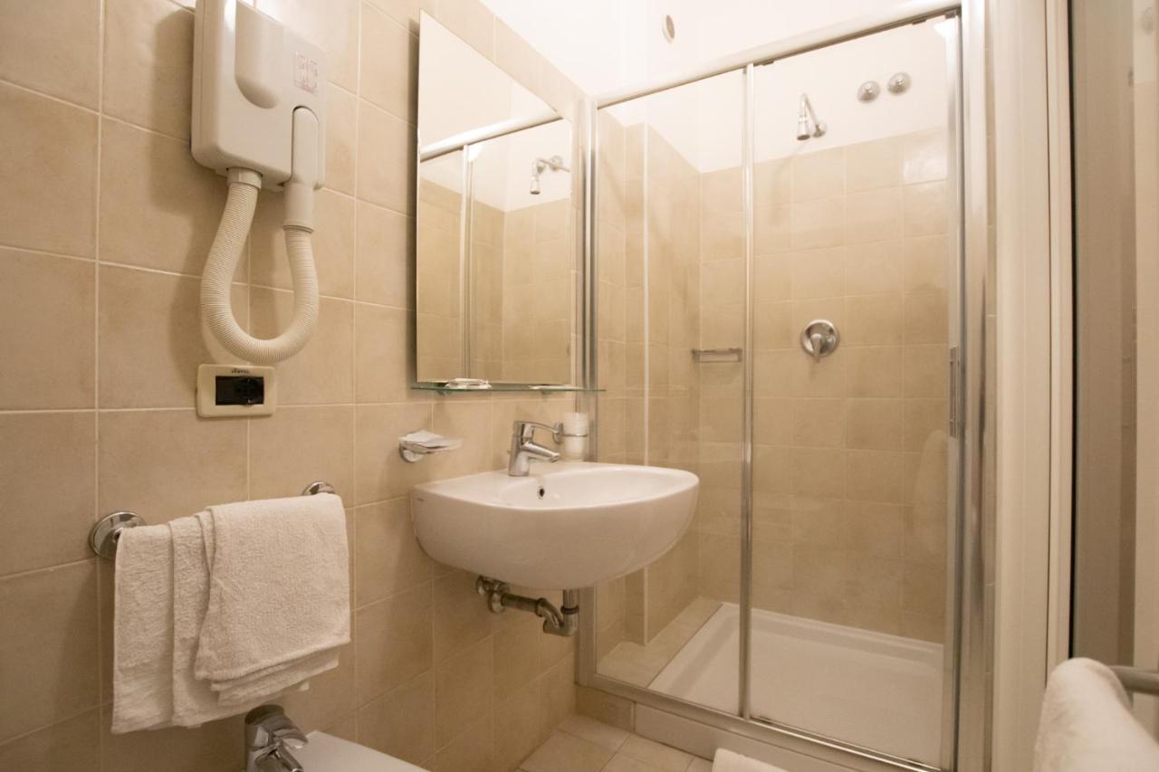 ראבנה Piccolo Hotel מראה חיצוני תמונה