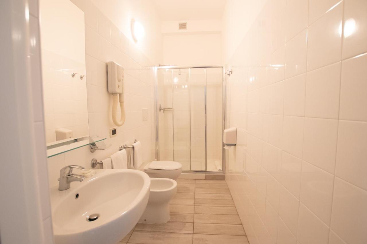 ראבנה Piccolo Hotel מראה חיצוני תמונה